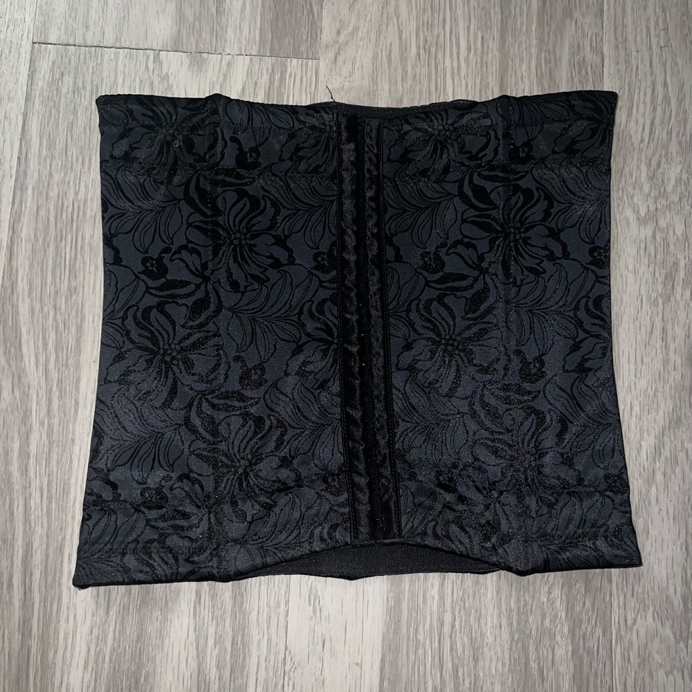 Viral Maidenform Floral Corset Top